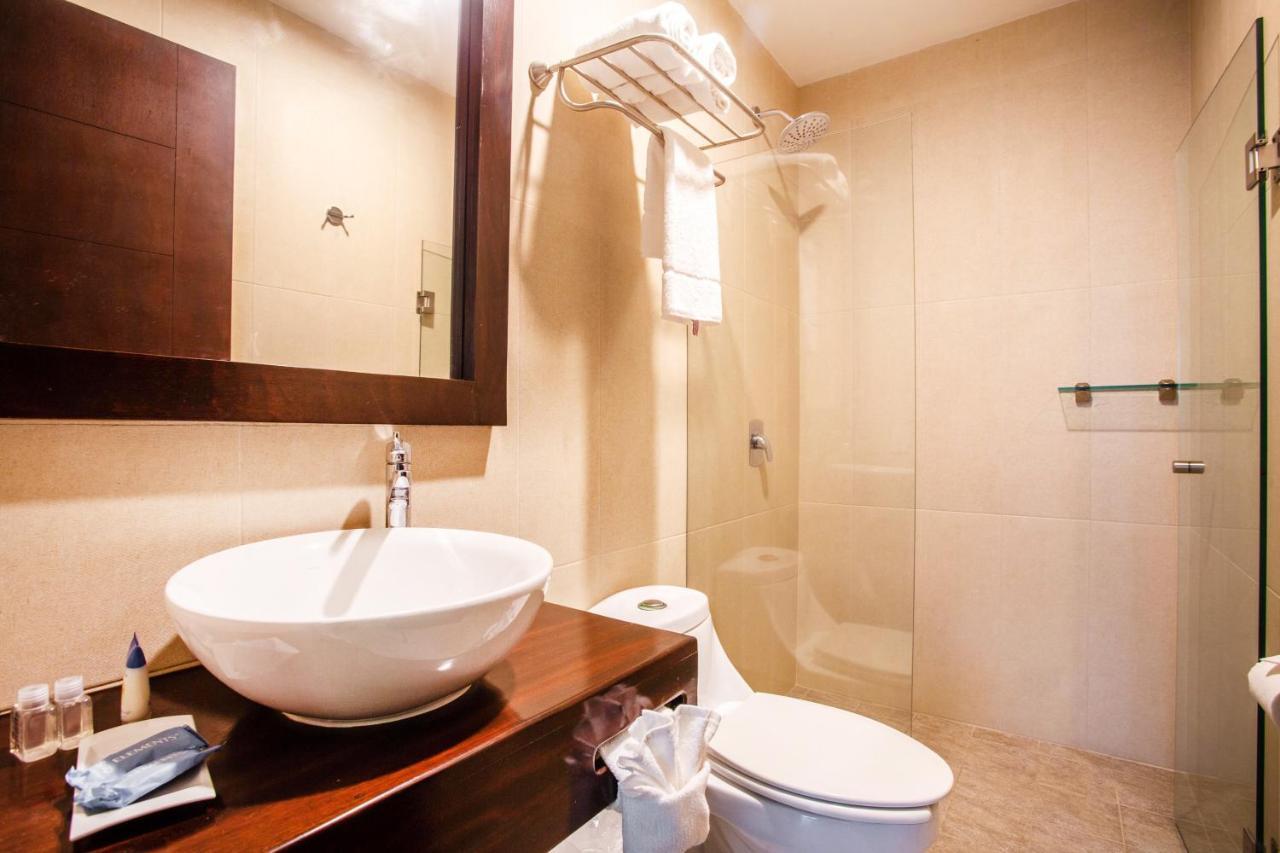 Blaze Hotel & Suites プエルトバラータ エクステリア 写真